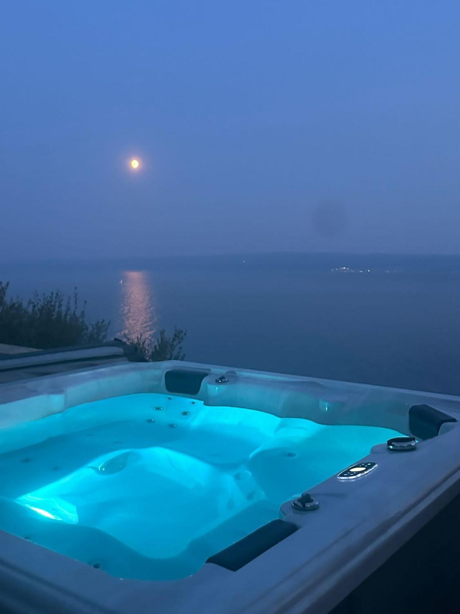 Super Horizont -Free Parking And Jaccuzzi Hotel Stobreč Kültér fotó